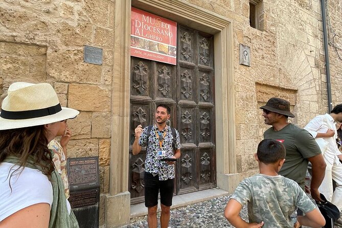 Alghero: Walking Tour With Bilingual Local Guide - Just The Basics