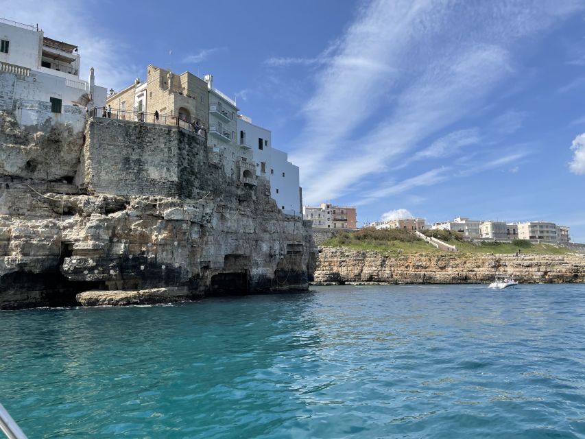 Polignano a Mare: Speedboat Cruise to Caves With Aperitif - Just The Basics