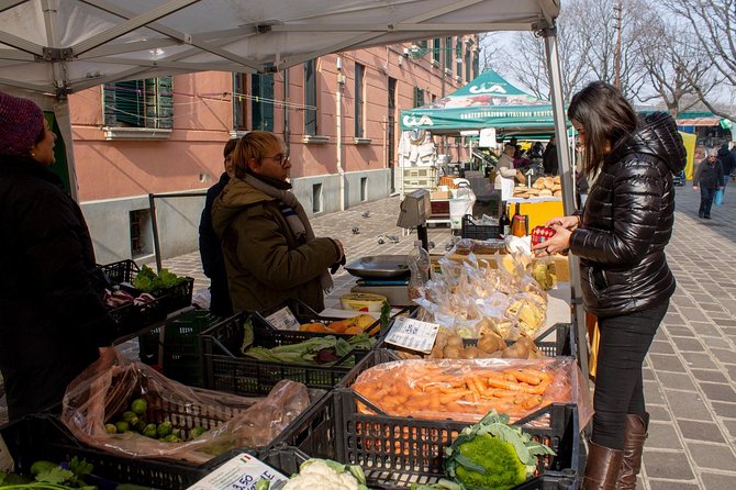 Private Market Tour and Cooking Class in Central Venice With a Fun Loving Local - Just The Basics