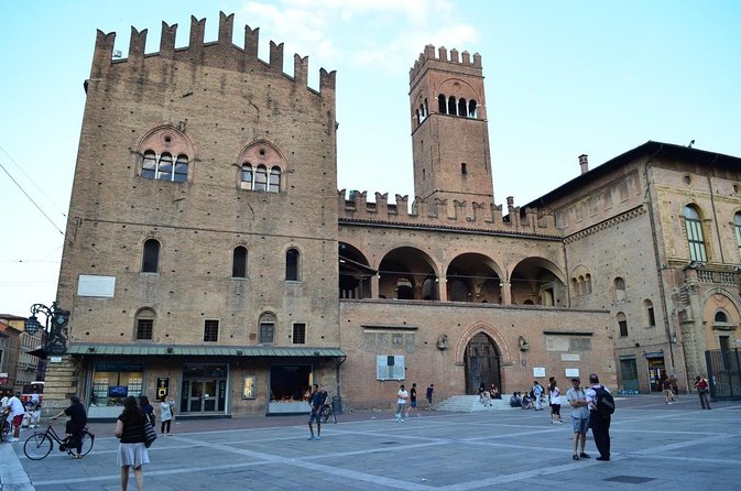 Taste Bologna Food Walking Tour - Just The Basics