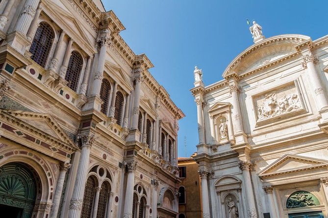 The Essence of Venice in a Stress Free Small Group Walking Tour With a Top Guide - Just The Basics